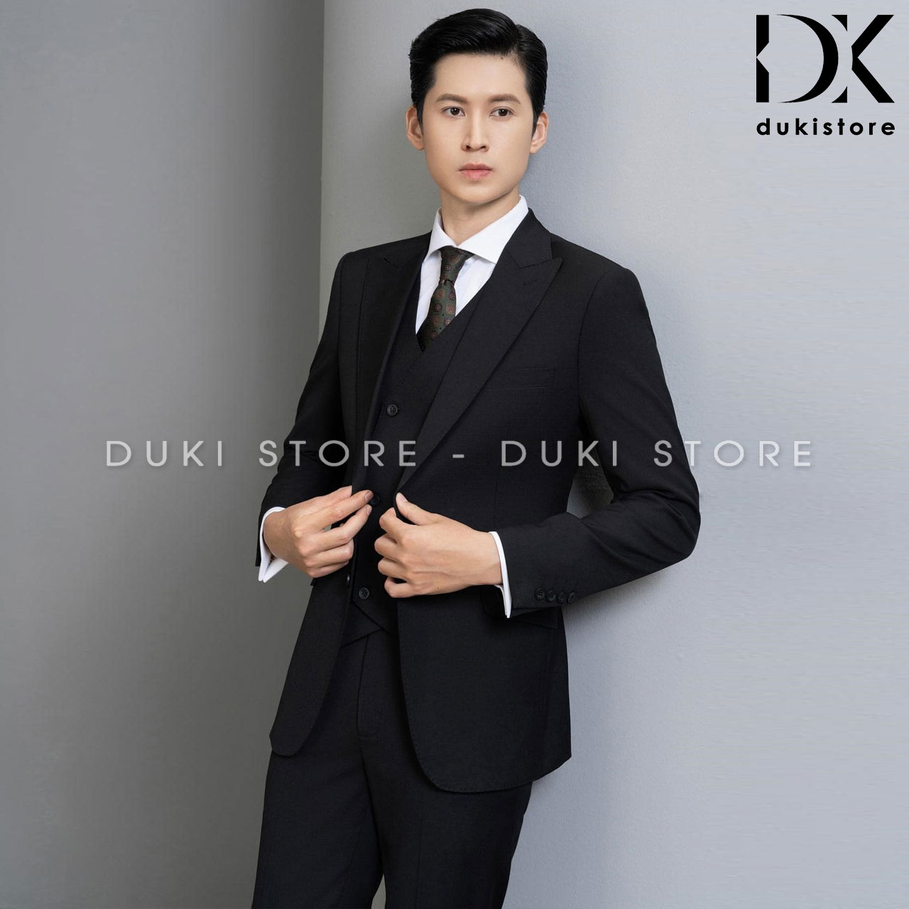 bo-ao-vest-nam-2-cuc-mau-den-dot-vien-cao-cap-DKB0100.jpg